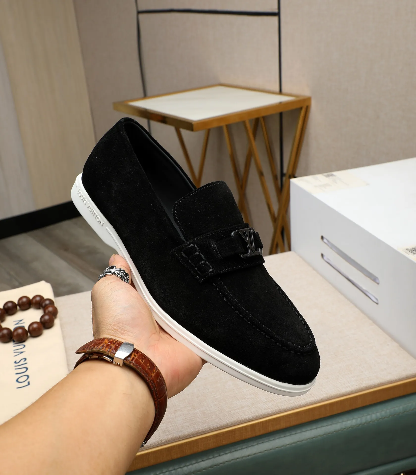 Men's shoes 💰520 📛📛【LOUIS VUITTON】Louis Vuitton 2024 official website synchronized new products 👟Milan fashion catwalk style 🇰🇾🇰🇾LV family logo, celebrity style, a must-have for fashionistas ⚠️First-layer calfskin ➕Genuine leather lining ➕Official website original version special outsole 👞Number 38-44